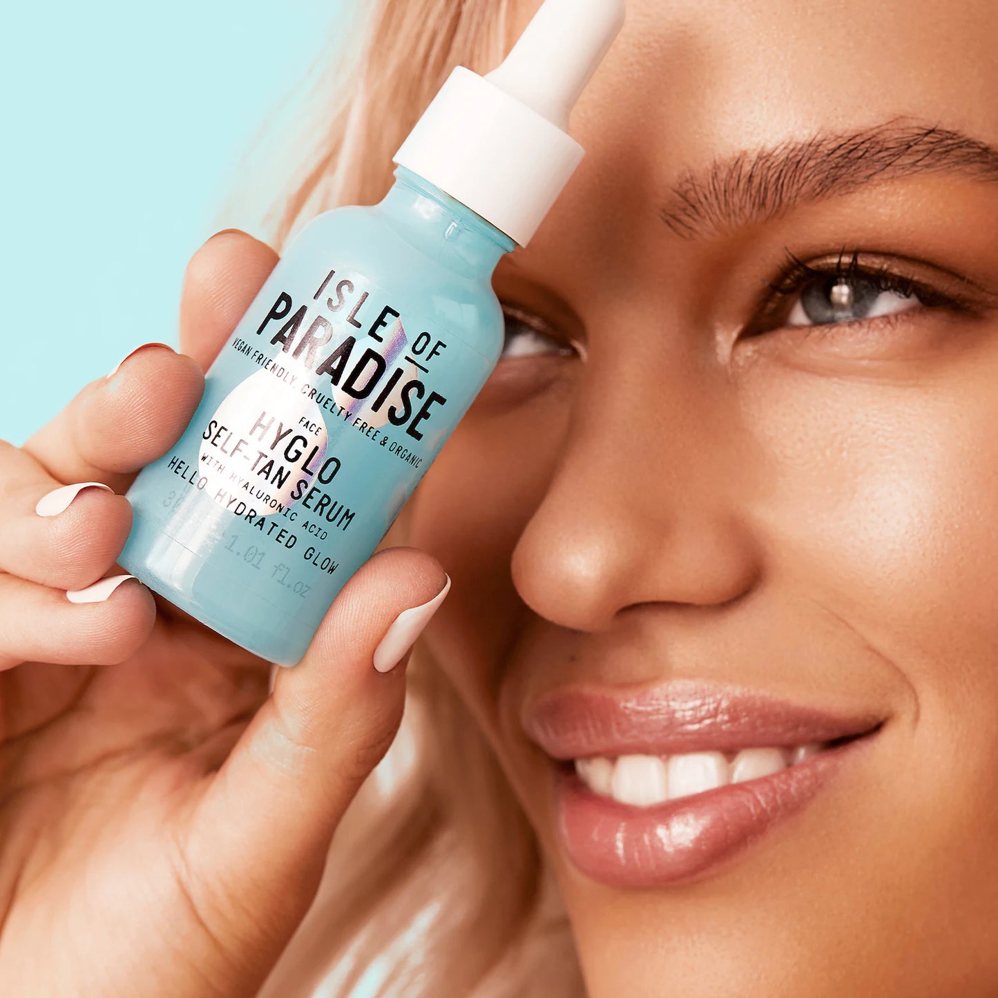 Isle of Paradise Hyglo Hyaluronic Self-Tan Serum Face