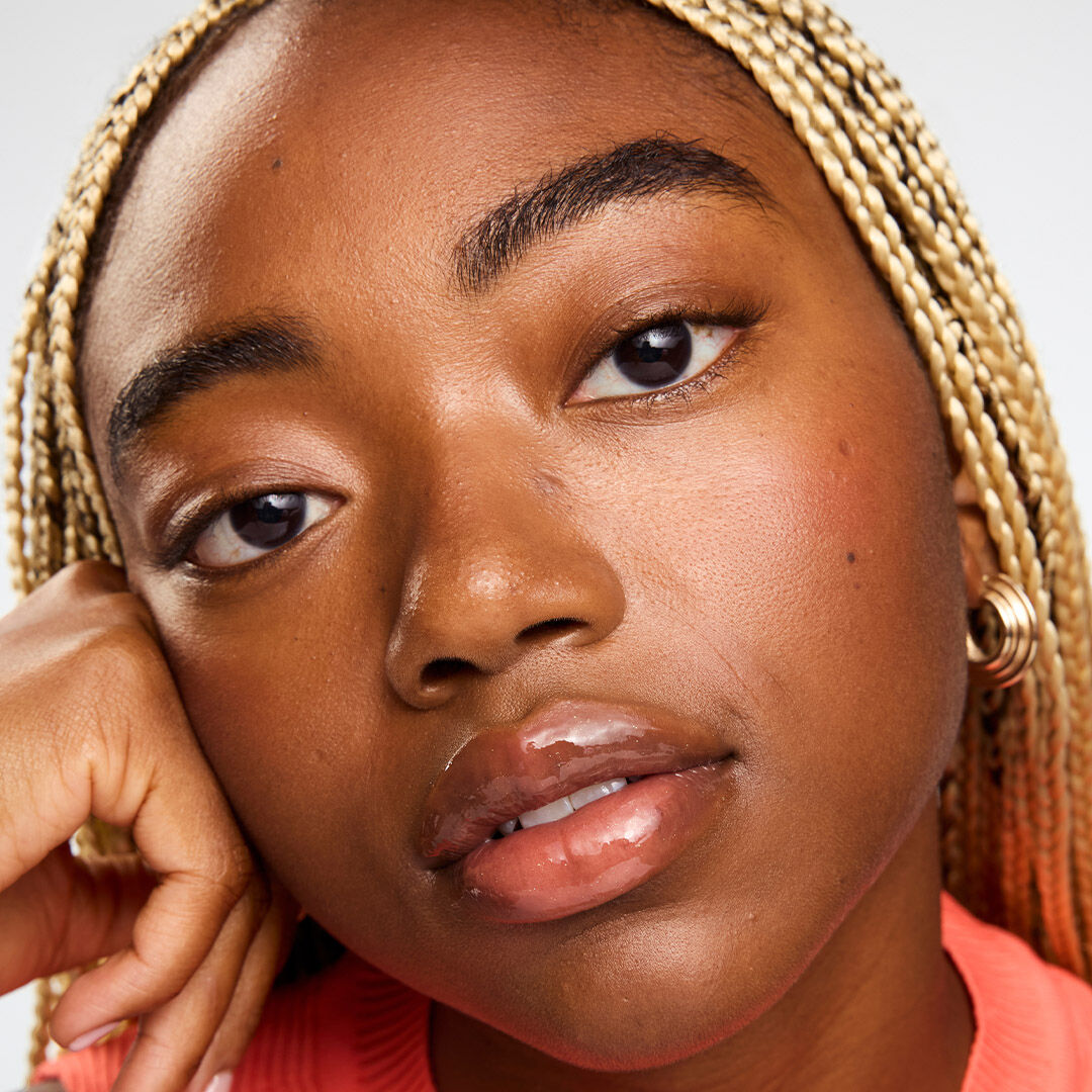 Revolution Pout Lip Oil