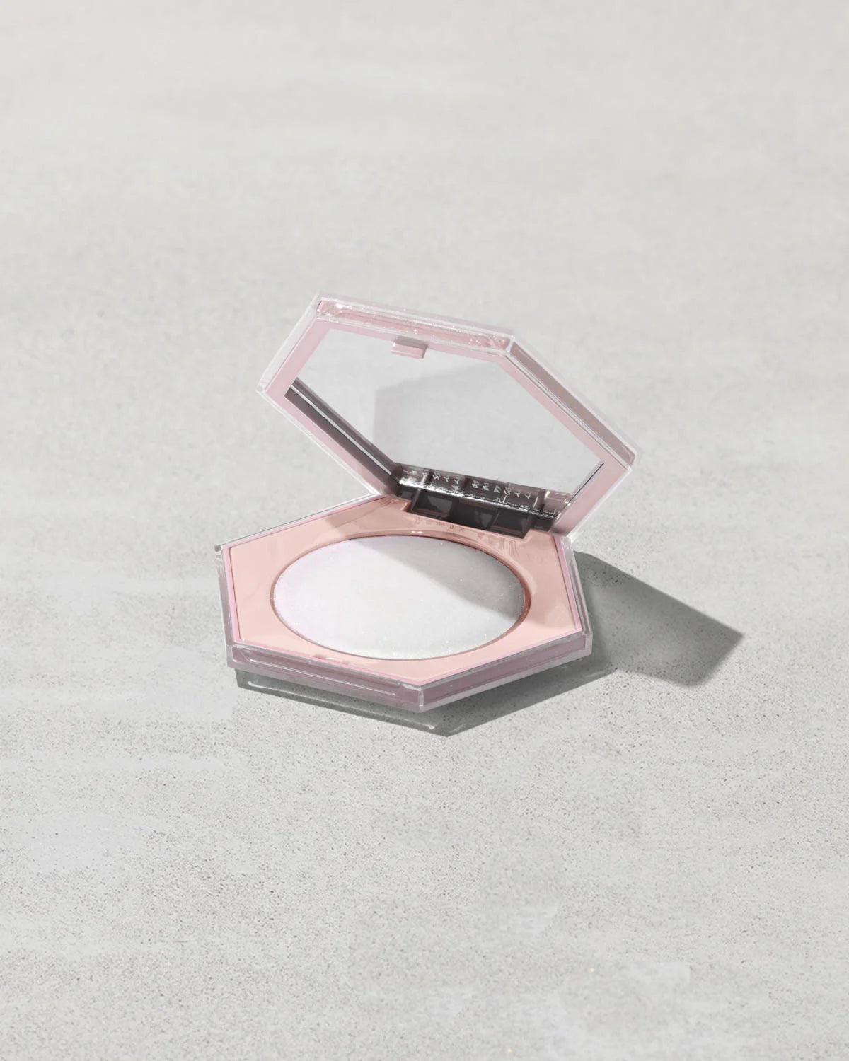 Fenty Beauty Diamond Bomb All-Over Diamond Veil Pink ice