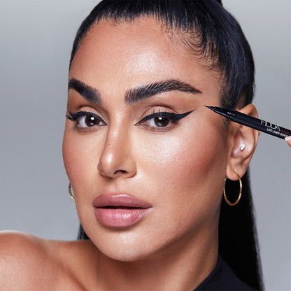 Huda Beauty Life Liner Quick N’Easy