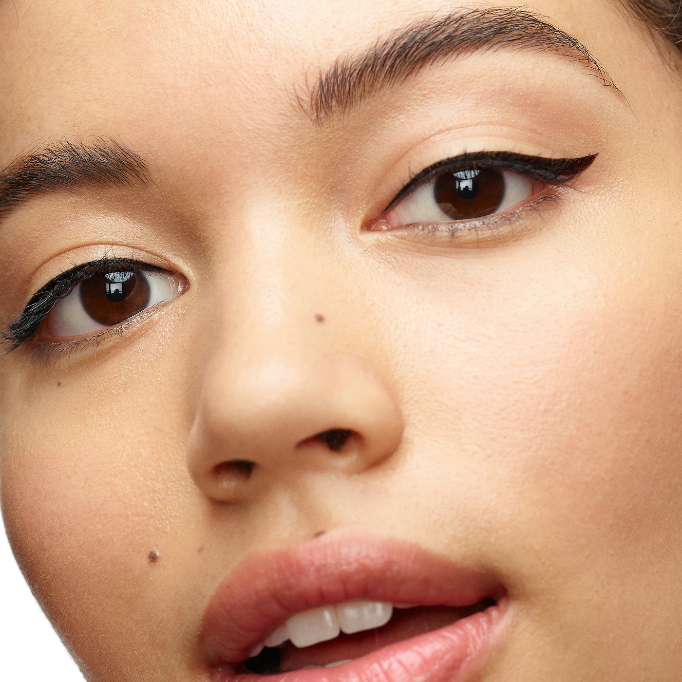 SEPHORA COLLECTION  Hot Line Brush Tip Waterproof Liquid Eyeliner