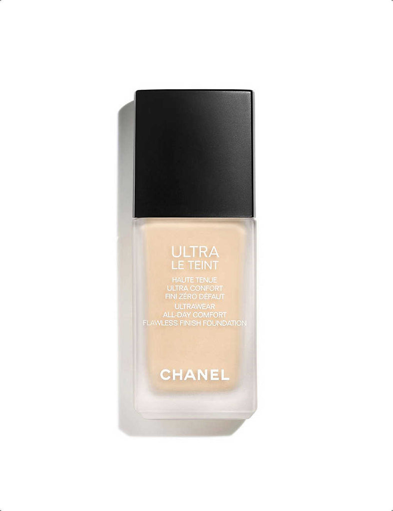 Chanel - Ultra Le Teint Velvet Blurring Smooth Effect Foundation
